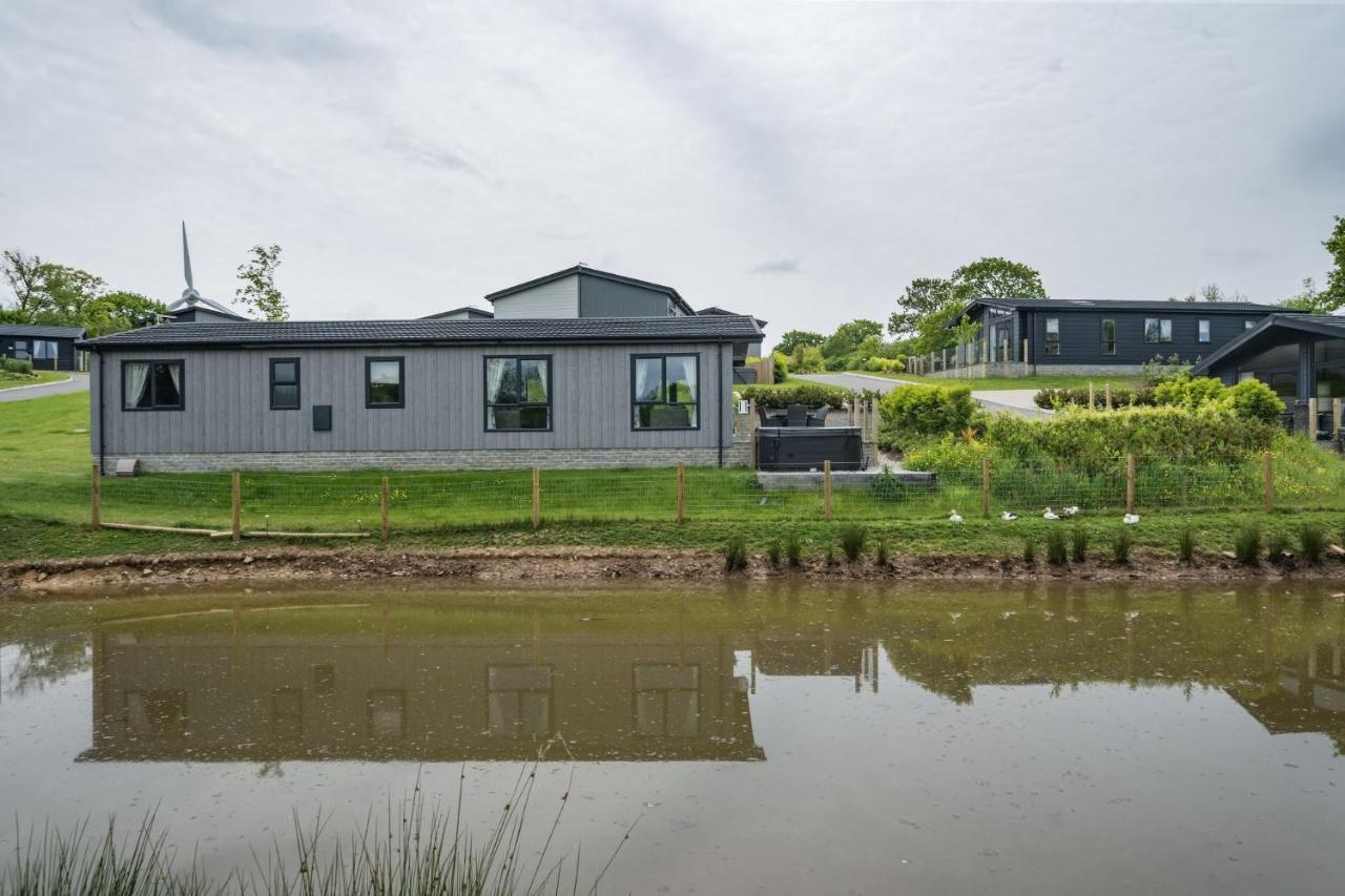 Lilac Lodge, 22 Roadford Lake Lodges Lifton Exterior foto