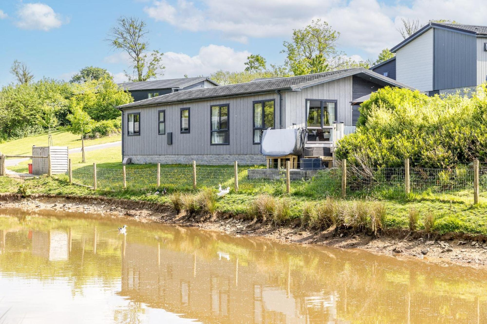 Lilac Lodge, 22 Roadford Lake Lodges Lifton Exterior foto