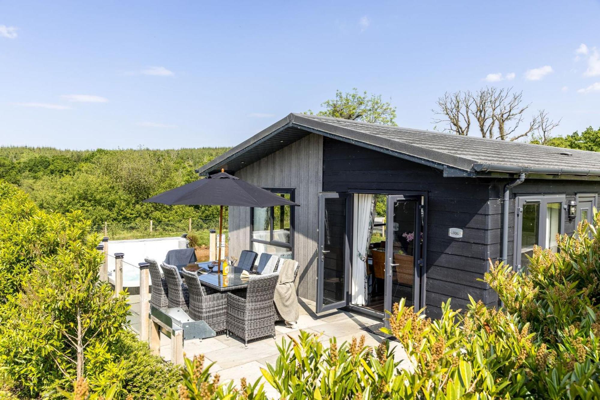 Lilac Lodge, 22 Roadford Lake Lodges Lifton Exterior foto