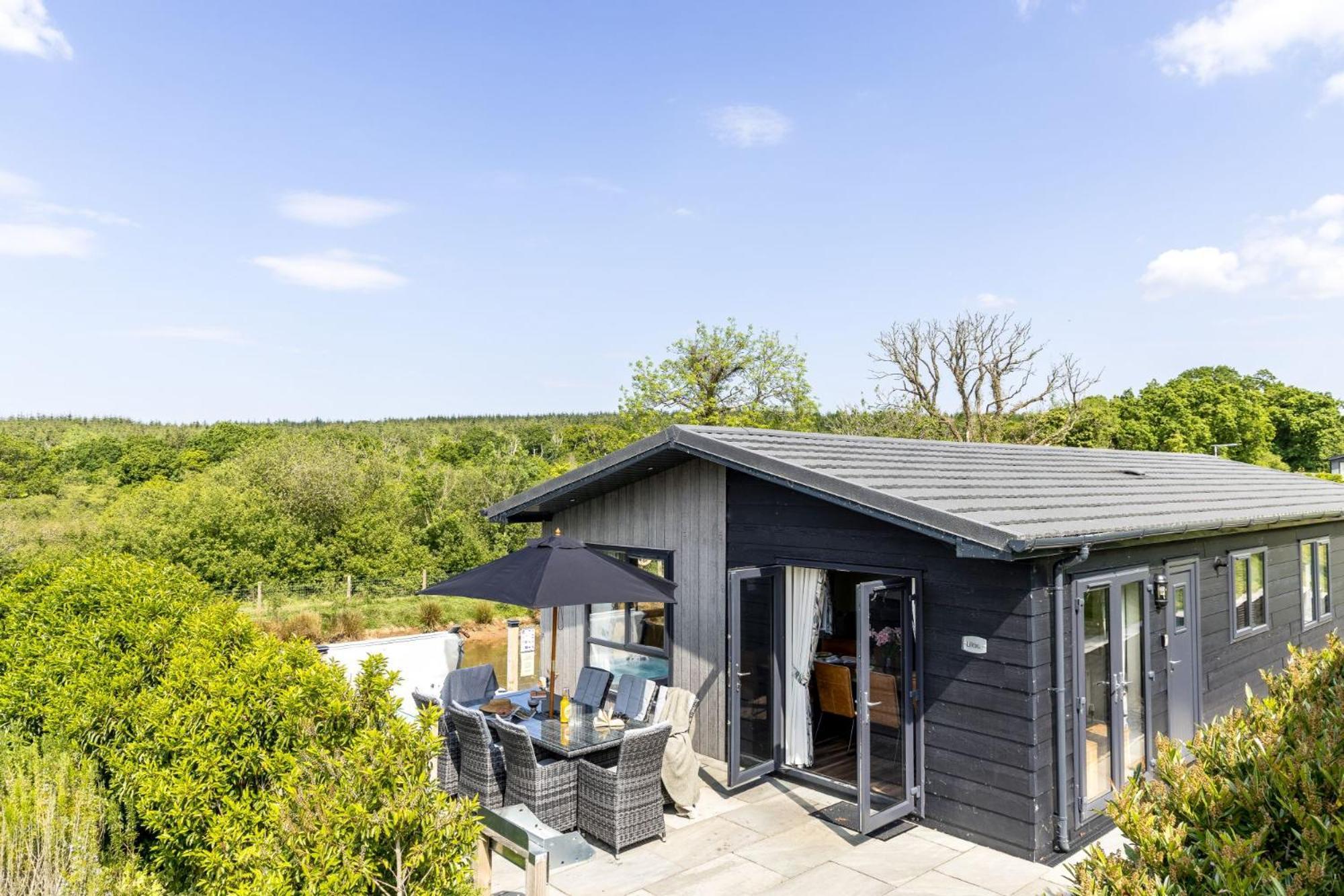 Lilac Lodge, 22 Roadford Lake Lodges Lifton Exterior foto